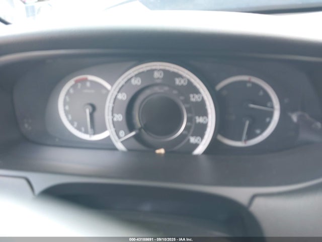 Honda j35y1 2014 1HGCR3F81EA016065 Image 16