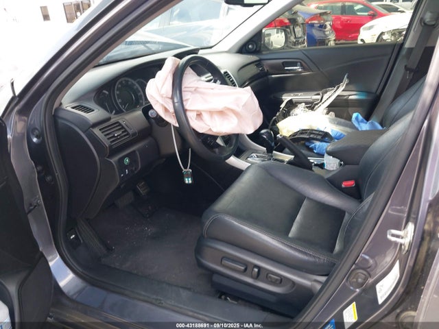 Honda j35y1 2014 1HGCR3F81EA016065 Image 18