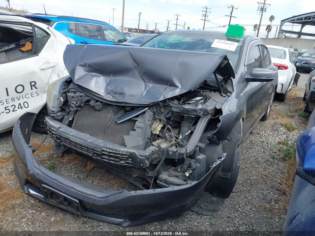Honda j35y1 2014 1HGCR3F81EA016065 Image 2