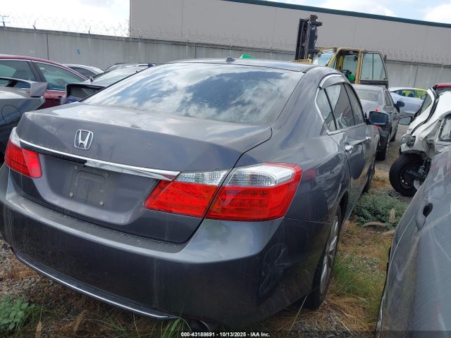 Honda j35y1 2014 1HGCR3F81EA016065 Image 4