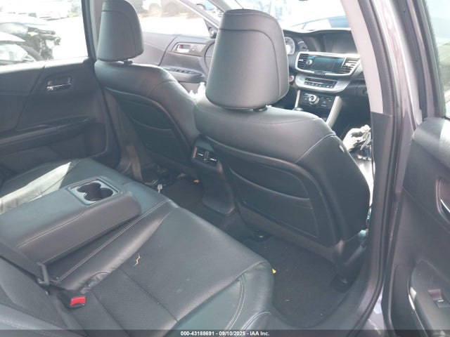 Honda j35y1 2014 1HGCR3F81EA016065 Image 8
