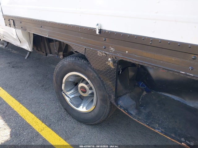 GMC l5p 2023 1GT49TEY3PF223812 Image 12