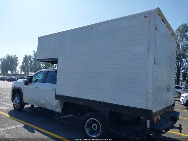 GMC l5p 2023 1GT49TEY3PF223812 Image 3