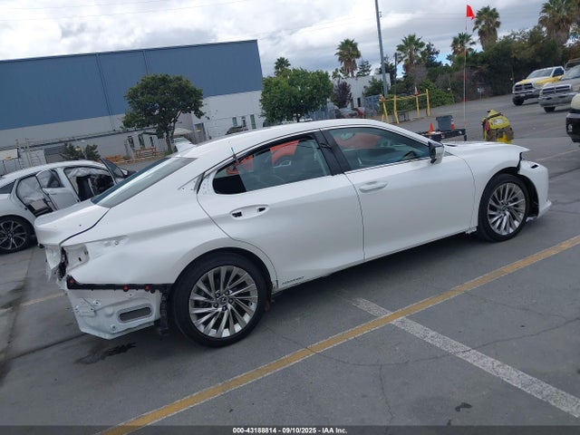 58AB21B18KU001234 Lexus a25a-fxs, 3nm