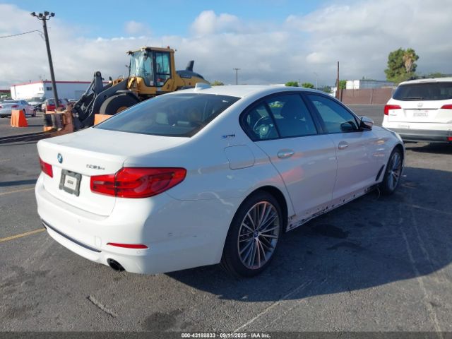 2018 BMW 530E WBAJA9C52JB033579 Photo 3