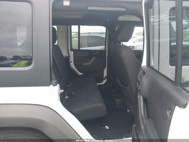 1C4BJWDGXGL288408 Jeep Wrangler