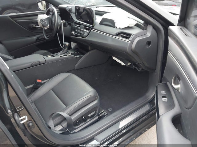 58ADA1C10PU034536 Lexus a25a-fxs, 3nm