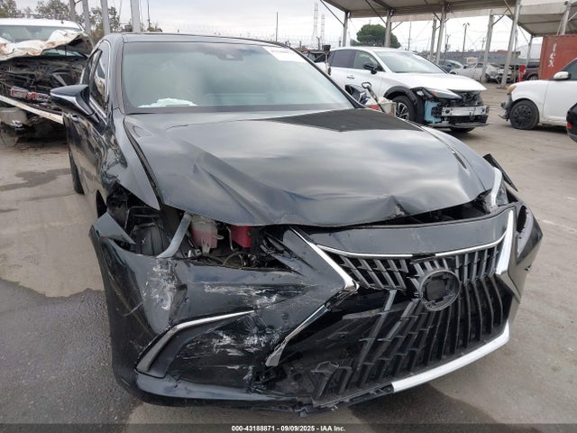 58ADA1C10PU034536 Lexus a25a-fxs, 3nm