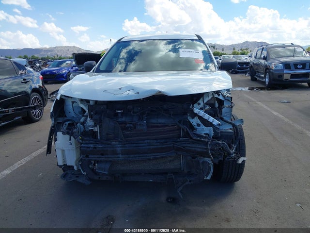 Nissan 2016 2016 JN8AT2MT2GW022363 Image 12