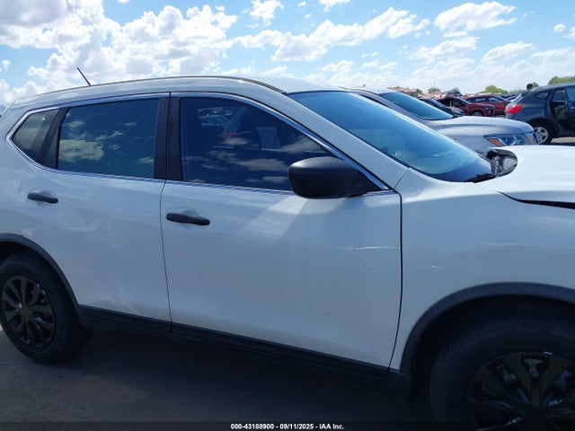 Nissan 2016 2016 JN8AT2MT2GW022363 Image 13