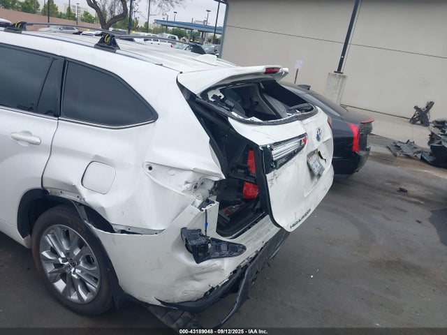 5TDYARAH8MS005877 Toyota a25a-fxs, 5nm