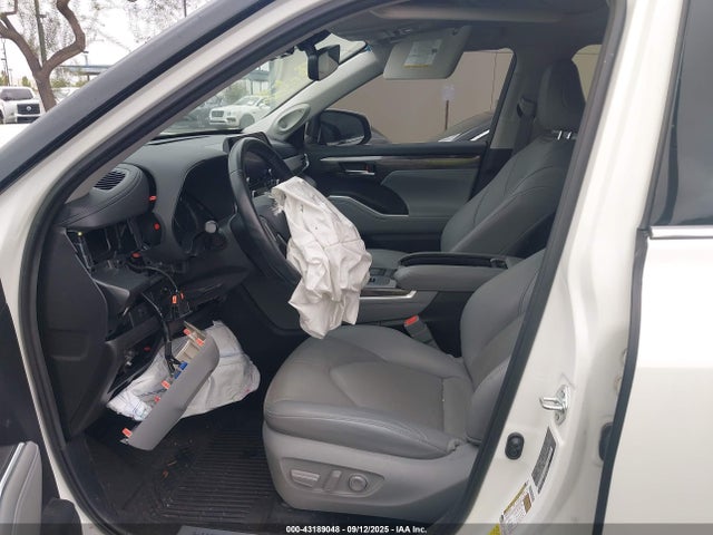 5TDYARAH8MS005877 Toyota a25a-fxs, 5nm