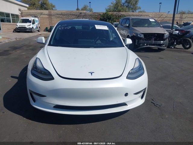 Tesla 2018 2018 5YJ3E1EAXJF040286 Image 13