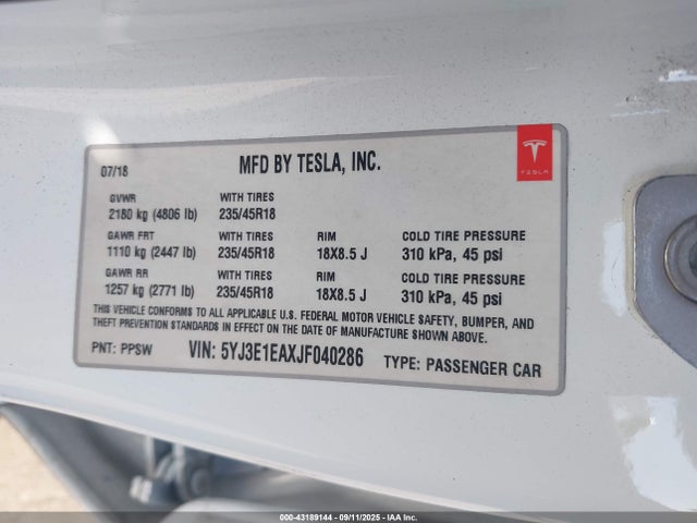 Tesla 2018 2018 5YJ3E1EAXJF040286 Image 9