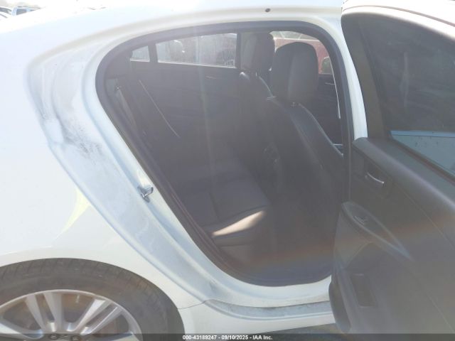 2019 JAGUAR XE SAJAR4FX6KCP52634 Photo 7