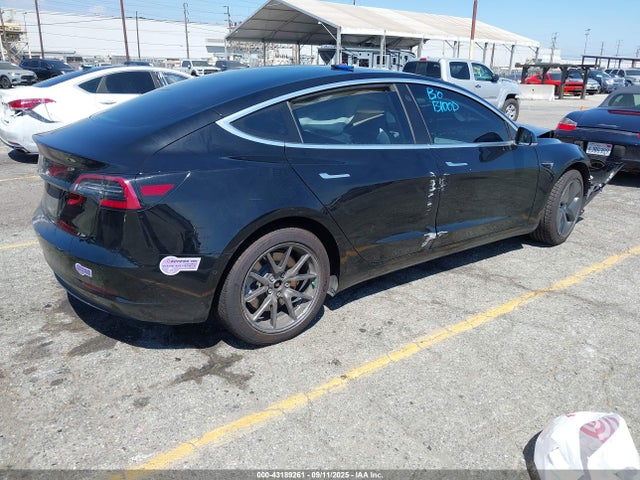 2018 TESLA MODEL 3 5YJ3E1EA0JF155267 Photo 3