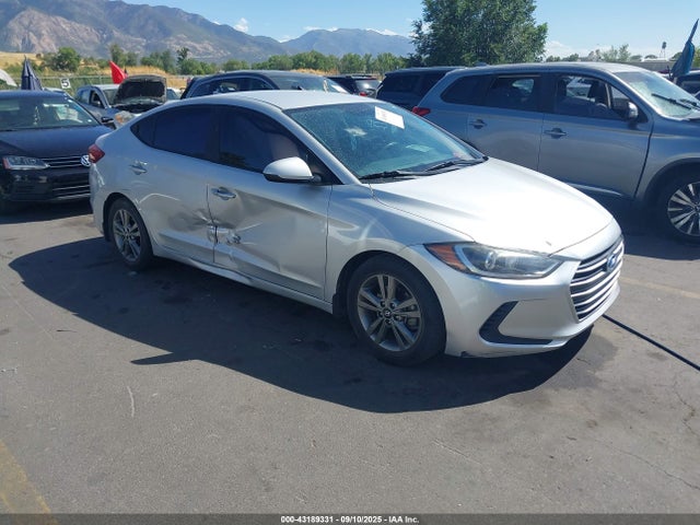 2018 5NPD84LF6JH226419 main image