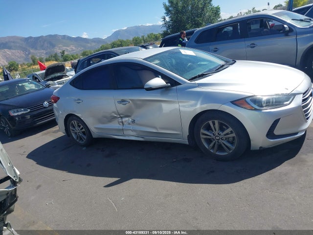 Hyundai mpi nu 2018 5NPD84LF6JH226419 Image 13