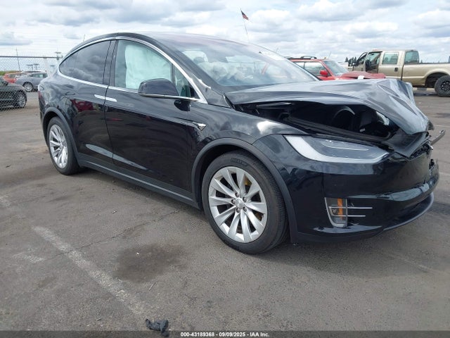 2018 TESLA MODEL X 5YJXCBE20JF091575 Photo 0