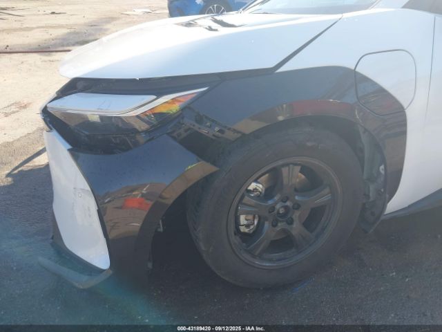 2024 TOYOTA BZ4X JTMABACA1RA087164 Photo 5