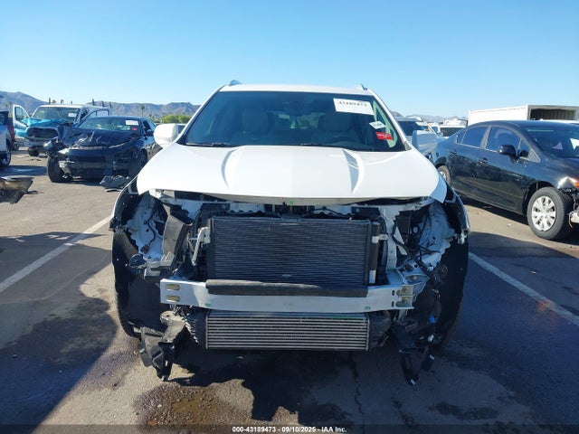 2022 CADILLAC XT4 1GYFZCR49NF113659 Photo 5