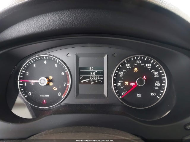 3VWD17AJ0EM385222 Volkswagen 2014