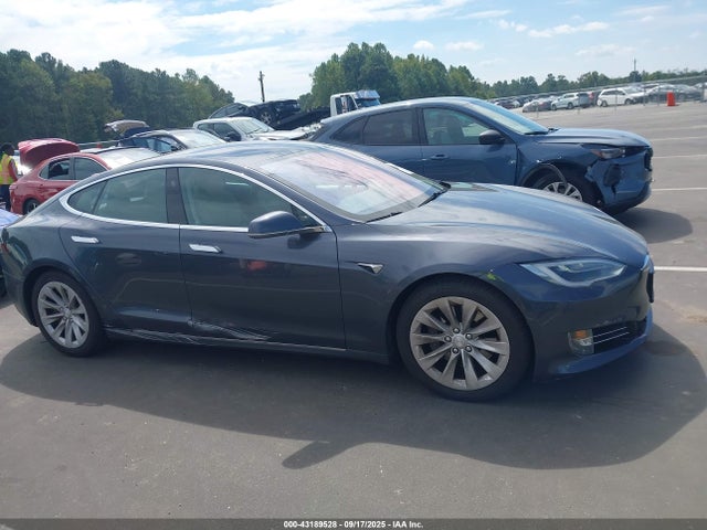 Tesla 2017 2017 5YJSA1E26HF209326 Image 12