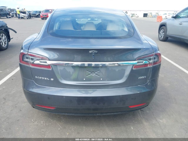 Tesla 2017 2017 5YJSA1E26HF209326 Image 15
