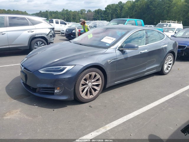 Tesla 2017 2017 5YJSA1E26HF209326 Image 2