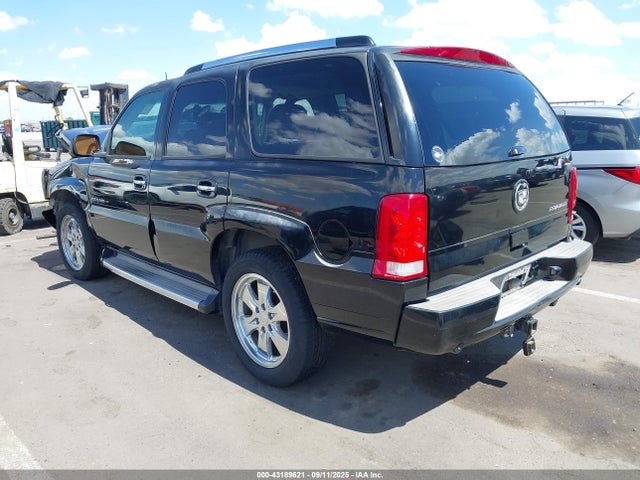 2005 CADILLAC ESCALADE 1GYEK63N85R261304 Photo 2