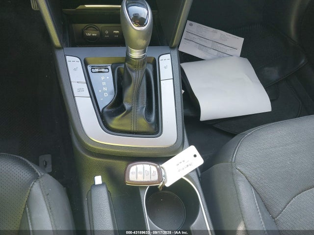 5NPD84LF3HH055882 Hyundai Elantra