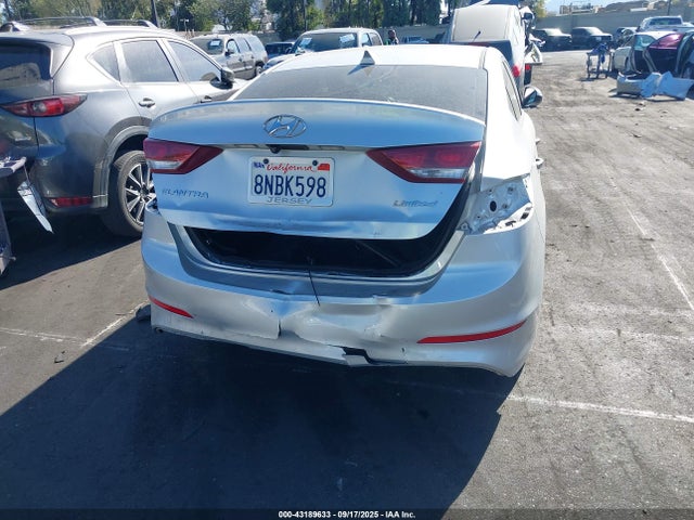5NPD84LF3HH055882 Hyundai Elantra