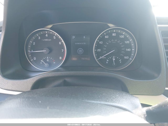 5NPD84LF3HH055882 Hyundai Elantra