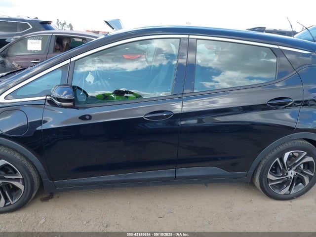 1G1FX6S05P4120152 Chevrolet 2023