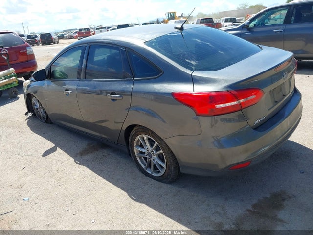 Ford 2016 2016 1FADP3F25GL276051 Image 3