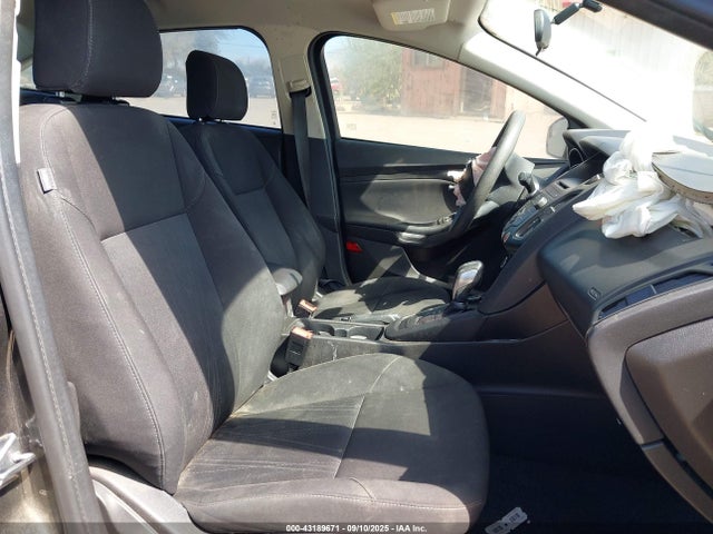 Ford 2016 2016 1FADP3F25GL276051 Image 5