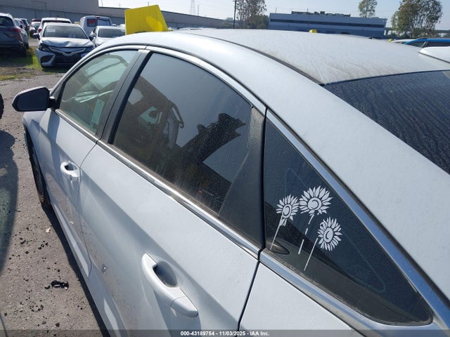 Hyundai SONATA SE 2019 5NPE24AF2KH814912 Image 32