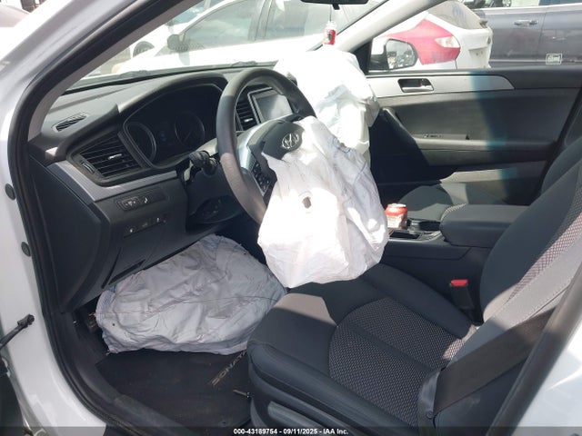 Hyundai SONATA SE 2019 5NPE24AF2KH814912 Image 35