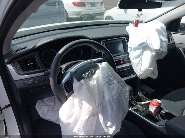 Hyundai SONATA SE 2019 5NPE24AF2KH814912 Image 37