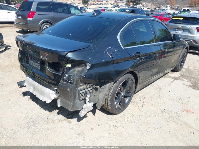 BMW 2018 2018 WBA8B9G58JNU97593 Image 4