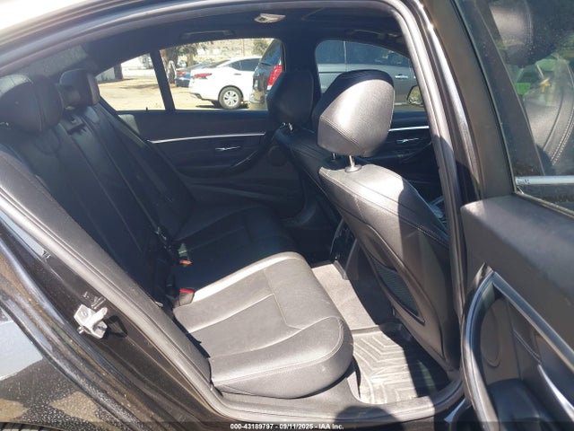 BMW 2018 2018 WBA8B9G58JNU97593 Image 8