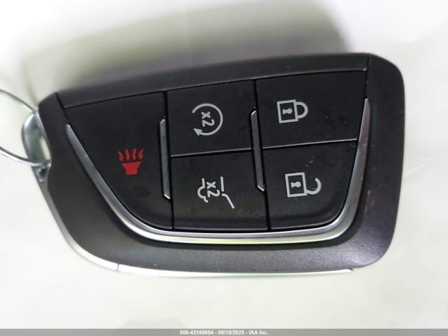 2025 CADILLAC OPTIQ 3GYK3EMRXSS201464 Photo 10