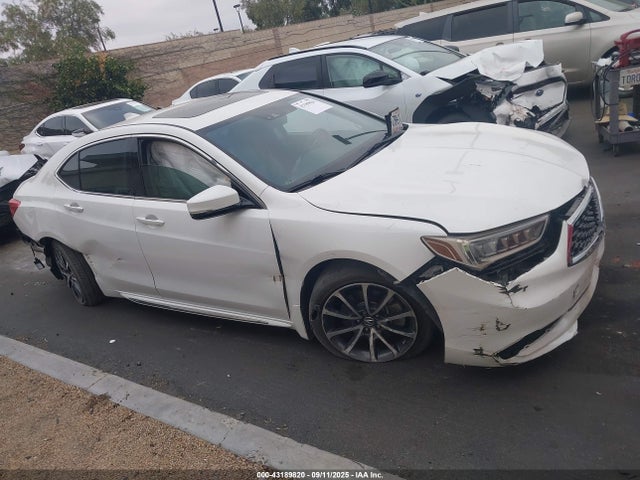 Acura j35y6 2018 19UUB2F59JA001395 Image 14