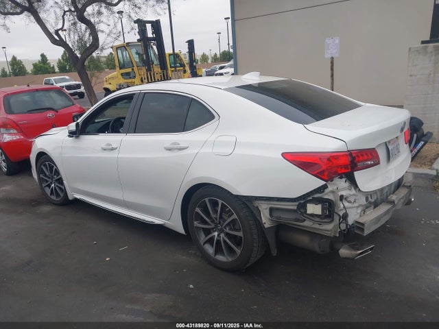 Acura j35y6 2018 19UUB2F59JA001395 Image 15