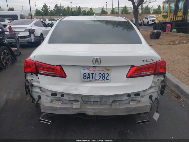 Acura j35y6 2018 19UUB2F59JA001395 Image 17