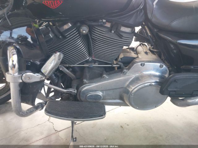 2022 HARLEY-DAVIDSON FLHT 1HD1FVC10NB602427 Photo 8