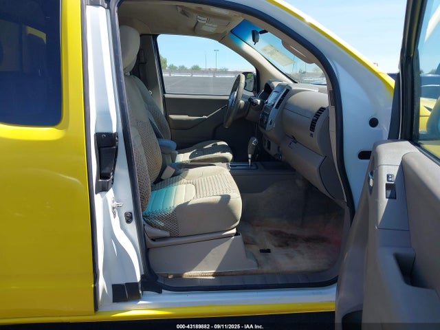 1N6DD0CU7HN762824 Nissan 2017