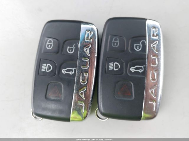 2016 JAGUAR XJ SAJWA2G73G8V95087 Photo 10