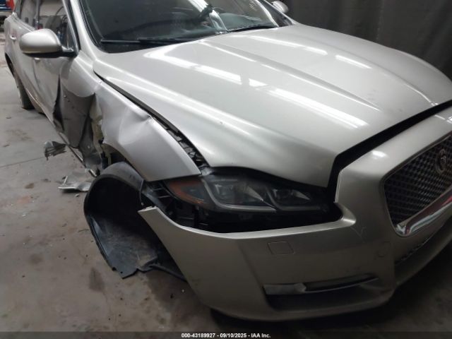 2016 JAGUAR XJ SAJWA2G73G8V95087 Photo 5