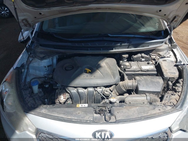 KIA dohc gdi nu 2015 KNAFZ4A82F5372766 Image 10